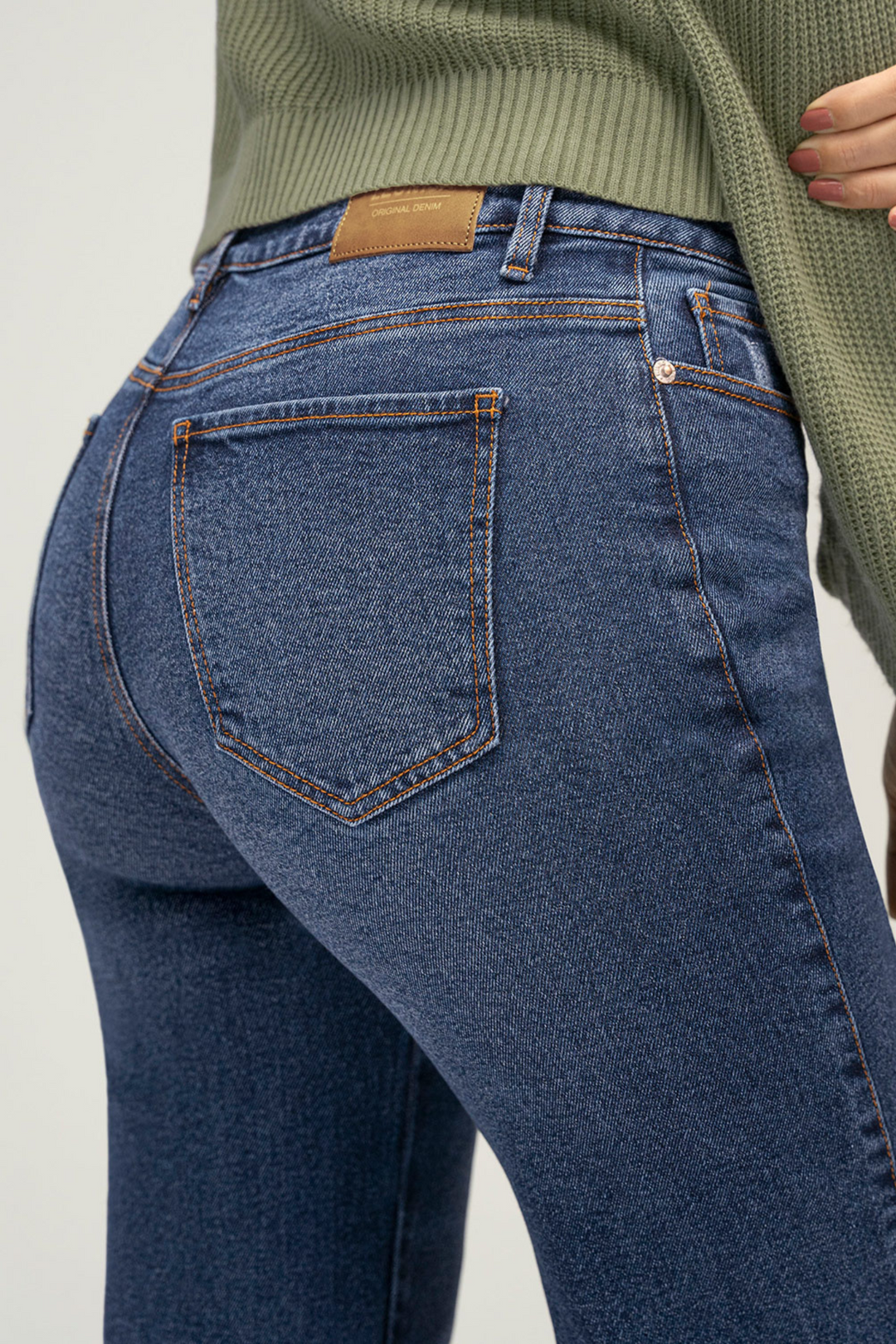 Leonisa - Wide-leg jeans