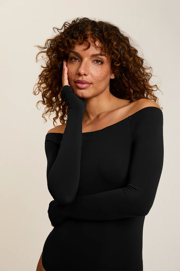 Commando - Ballet Off-Shoulder Bodysuit with Thumbholes