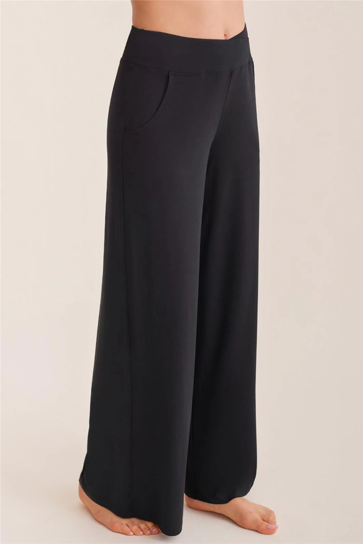 Fleurt Flared leg pant with pockets